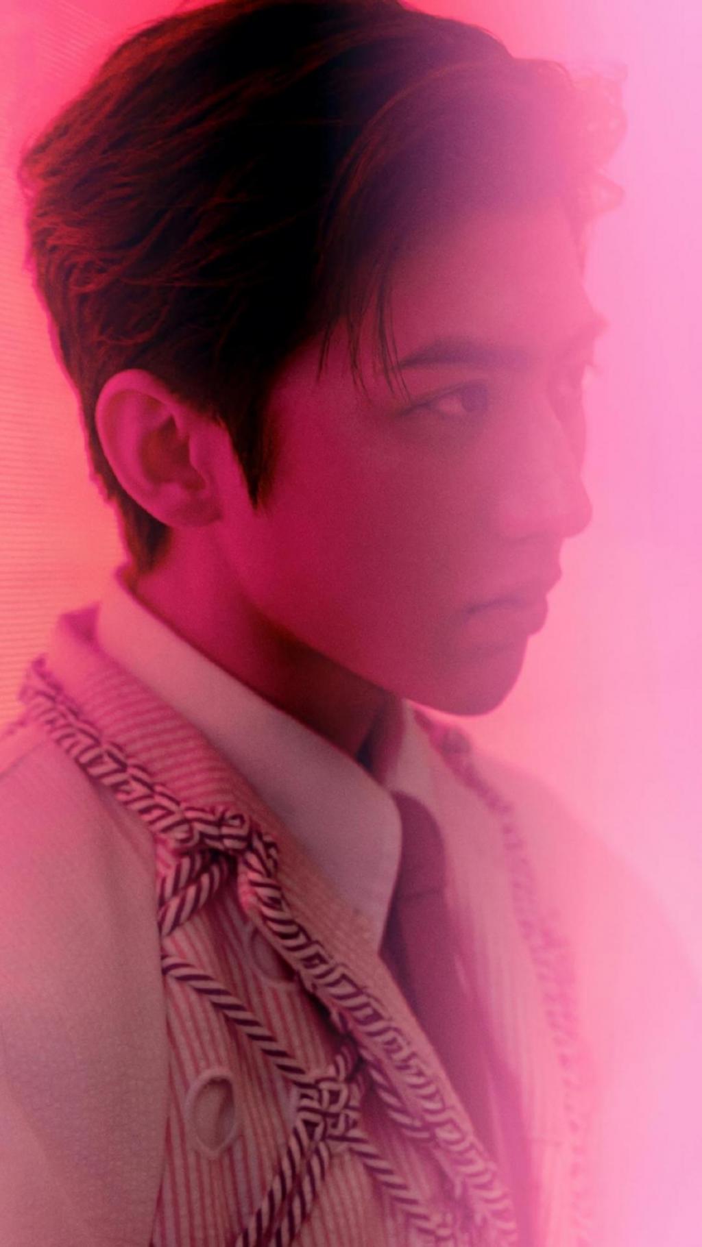 擦徐坤时尚魅力光影温柔迷人写真