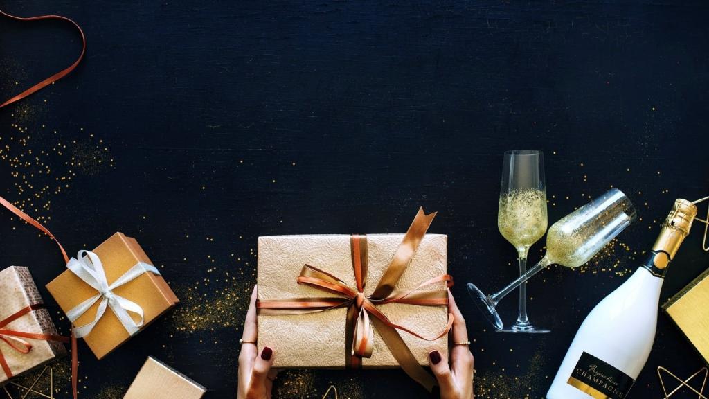 感恩节礼盒海报素材