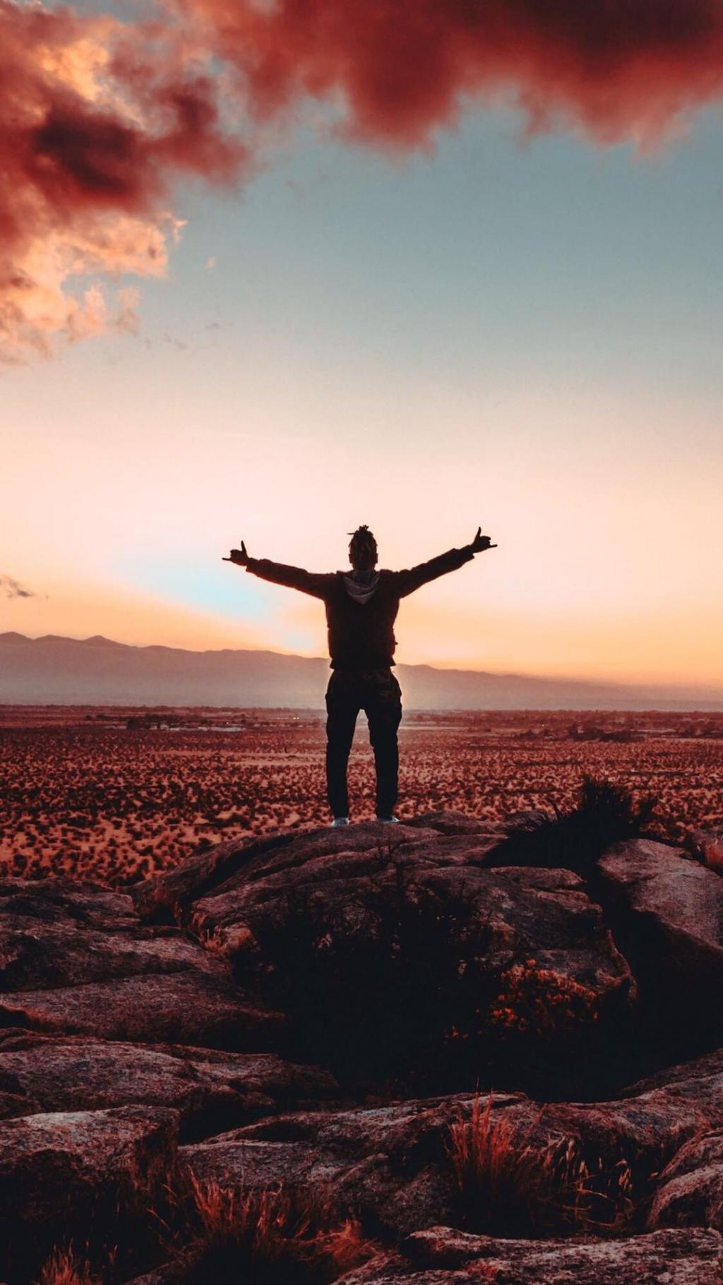 一个人的海边背影