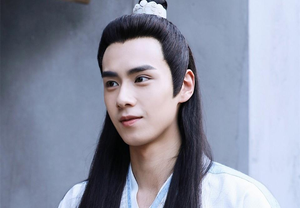 《新绝代双骄》胡一天剧照