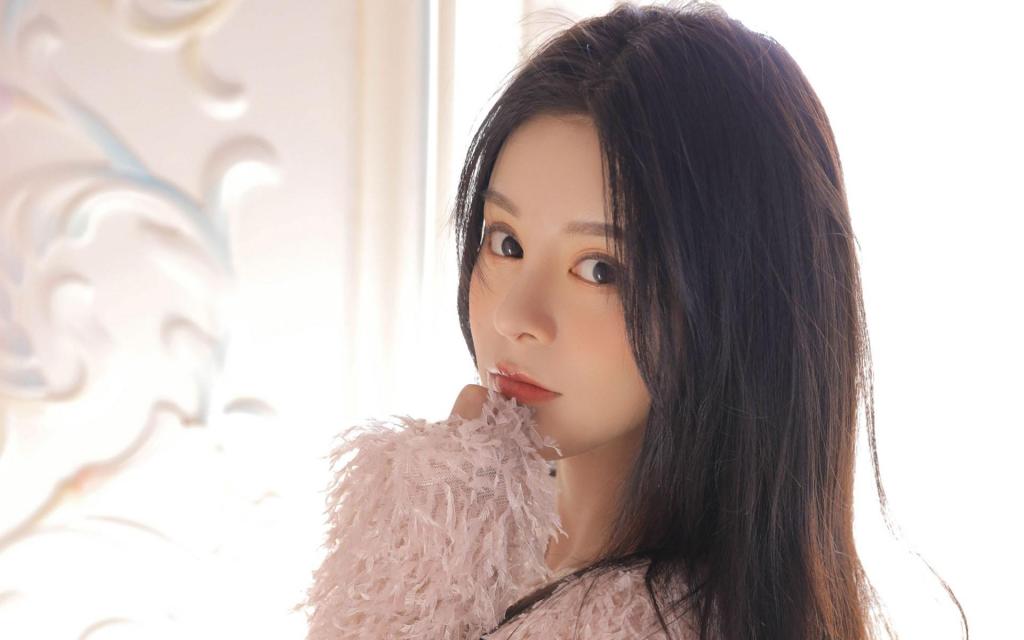 极品性感美女时尚气质写真