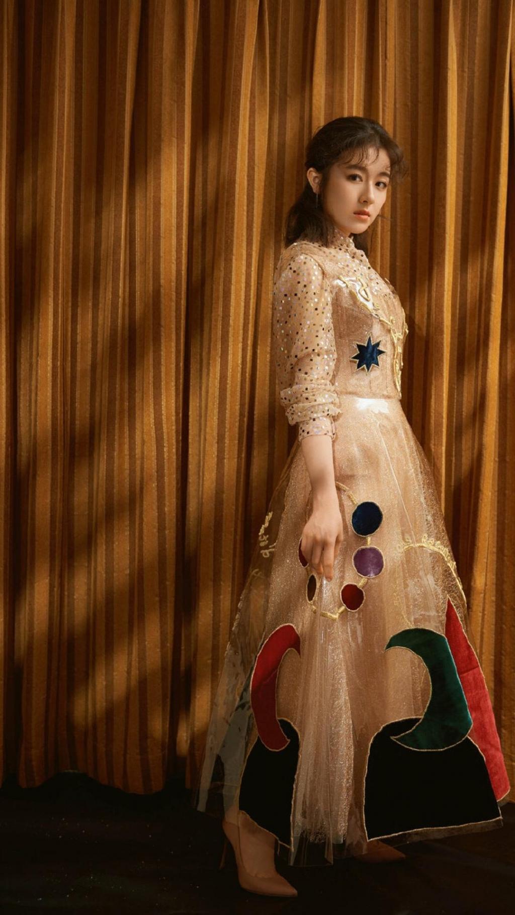 甜美可爱小姐姐李兰迪气质写真