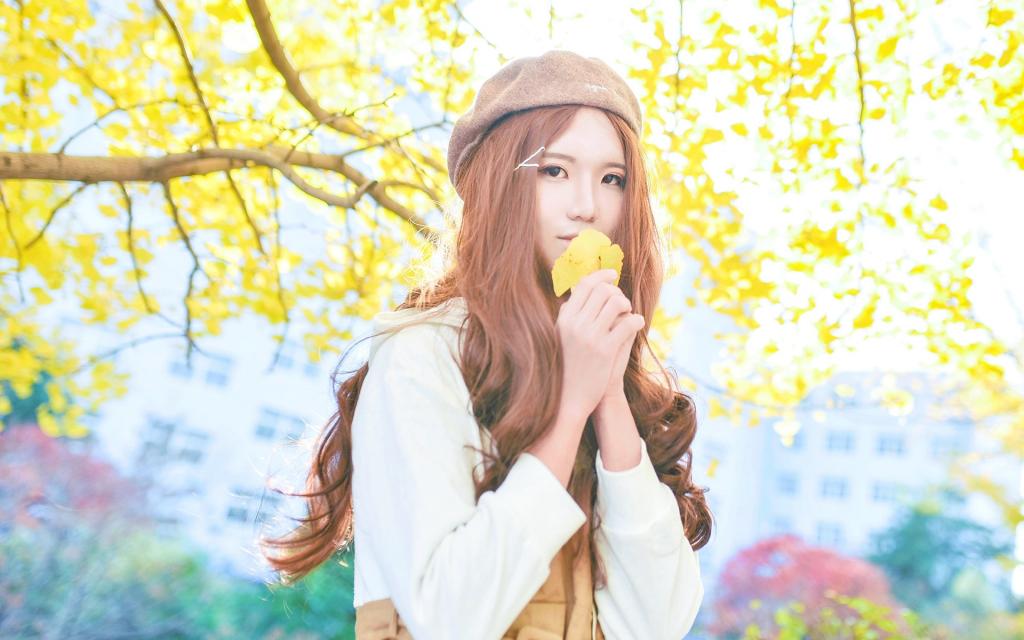 甜美的文艺少女户外写真