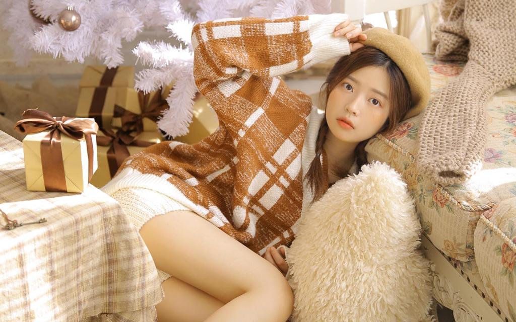 卡哇伊美女棕色头发元气天真私房诱人写真