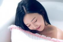 娇艳动人美女私房写真