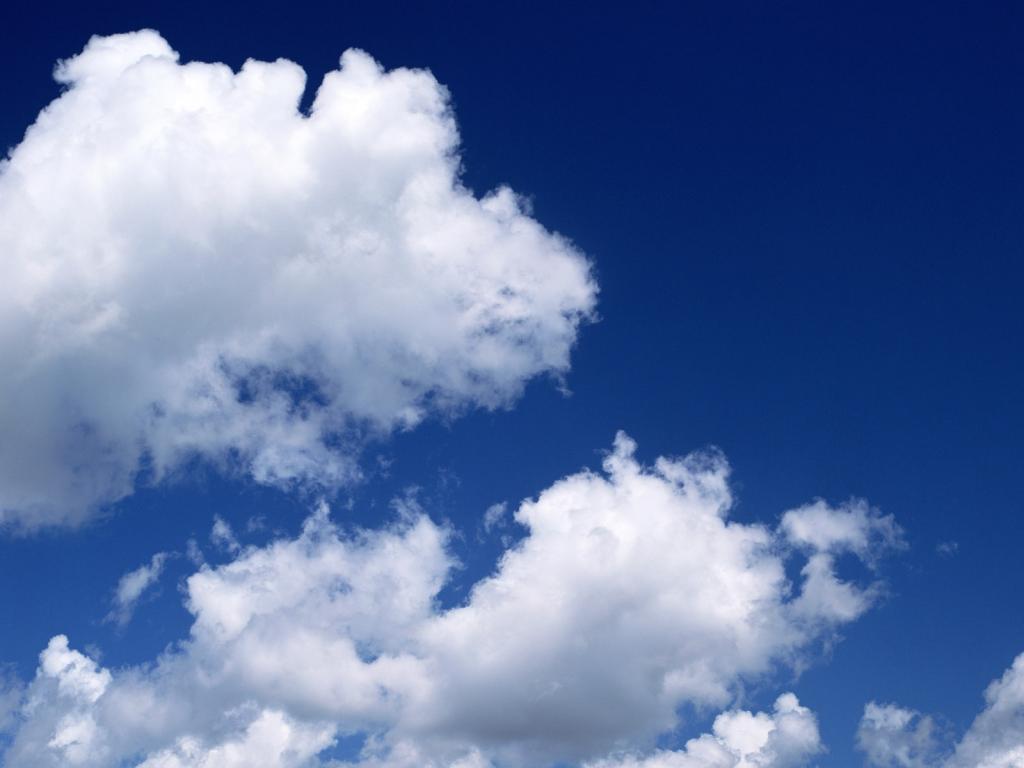 白云恋上了蓝天