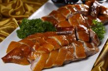 诱人香肥流油北京烤鸭