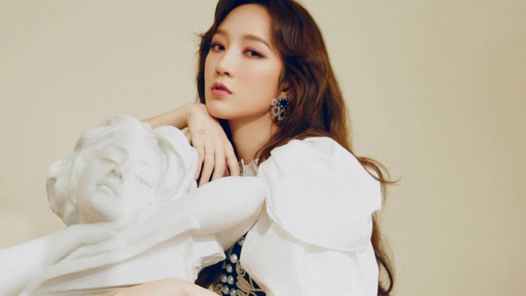 时尚靓丽美女孟佳个人魅力写真