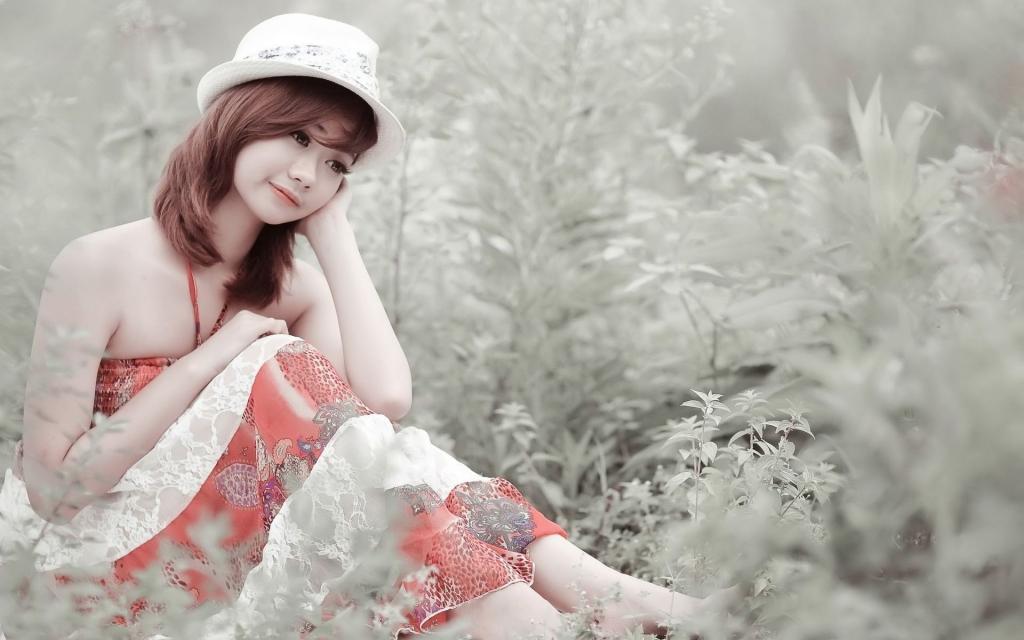 养眼气质美女户外写真