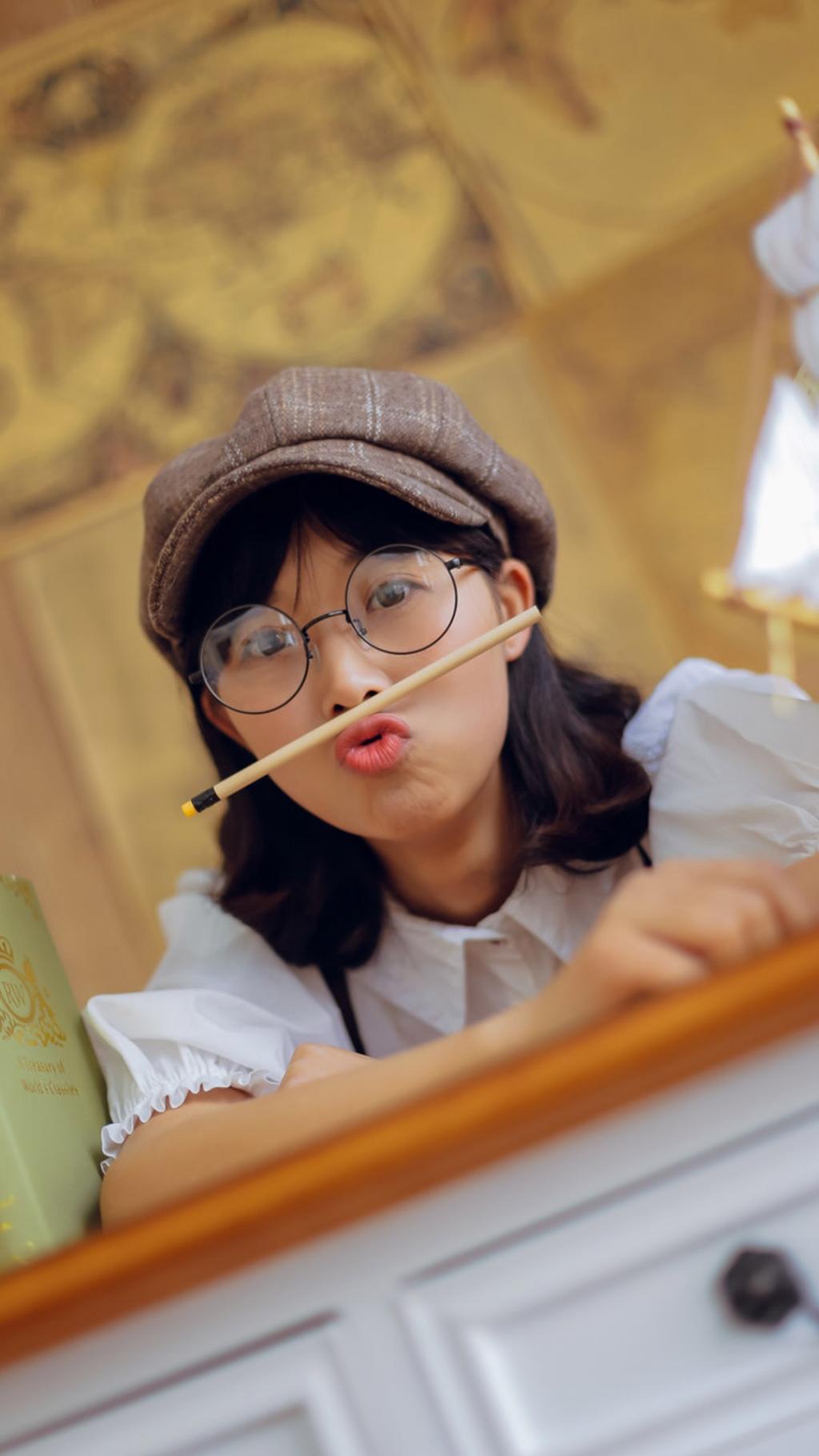 日系文艺美女复古风写真