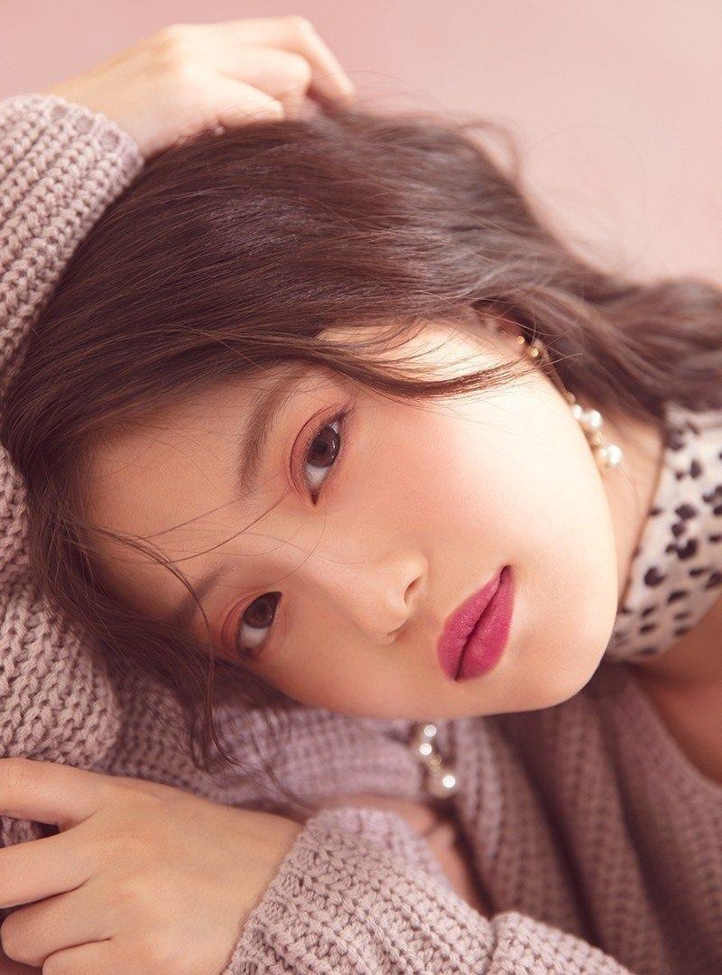 今田美樱日系秋冬穿搭甜美写真