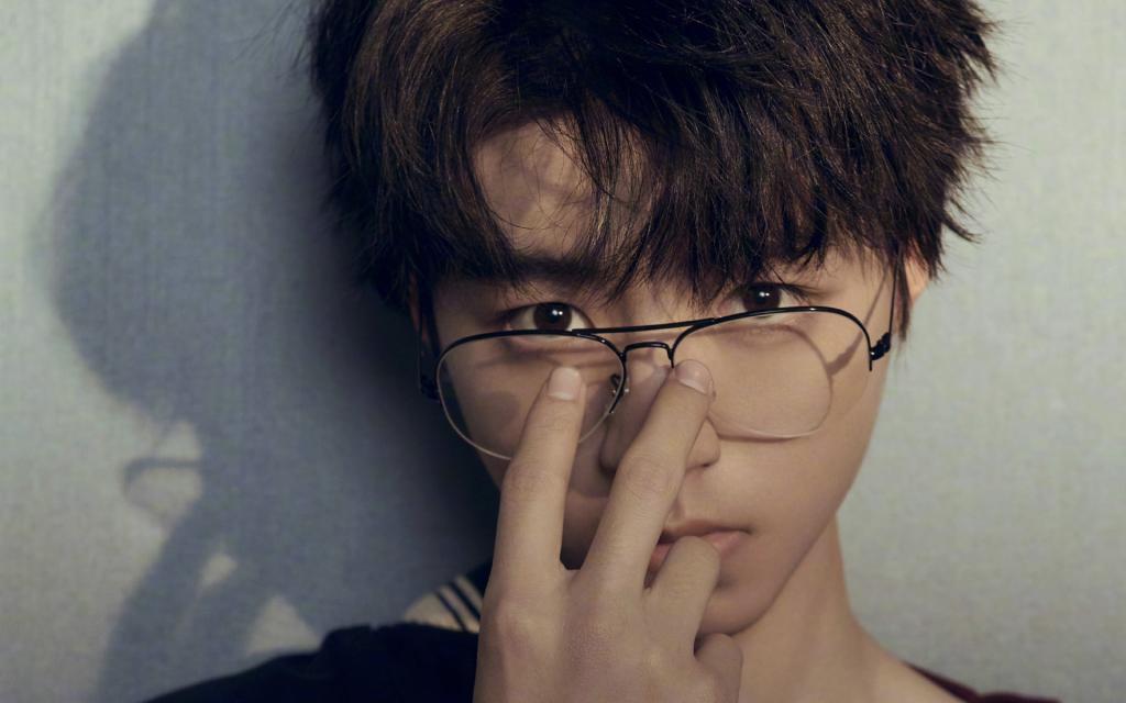 王俊凯时尚写真