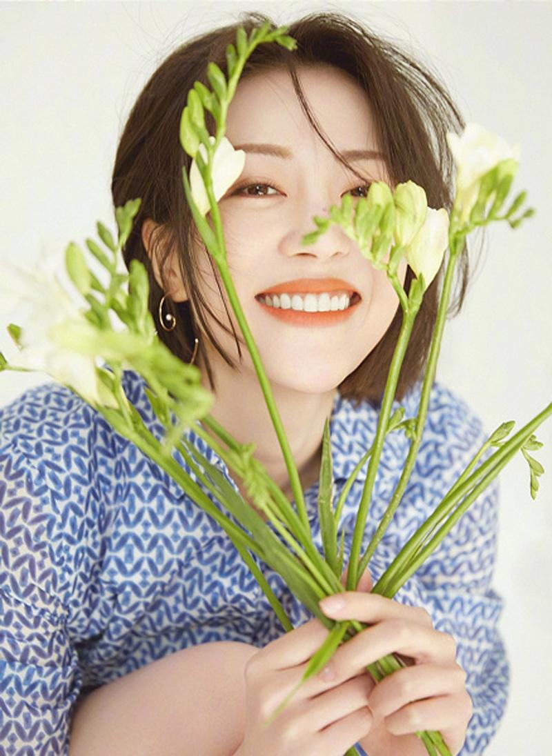 李溪芮个性有范时尚写真