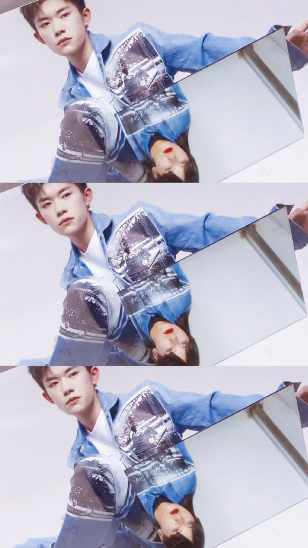 易烊千玺三格拼接