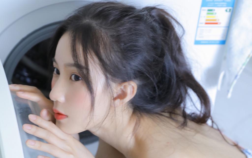 气质少女私房迷人写真