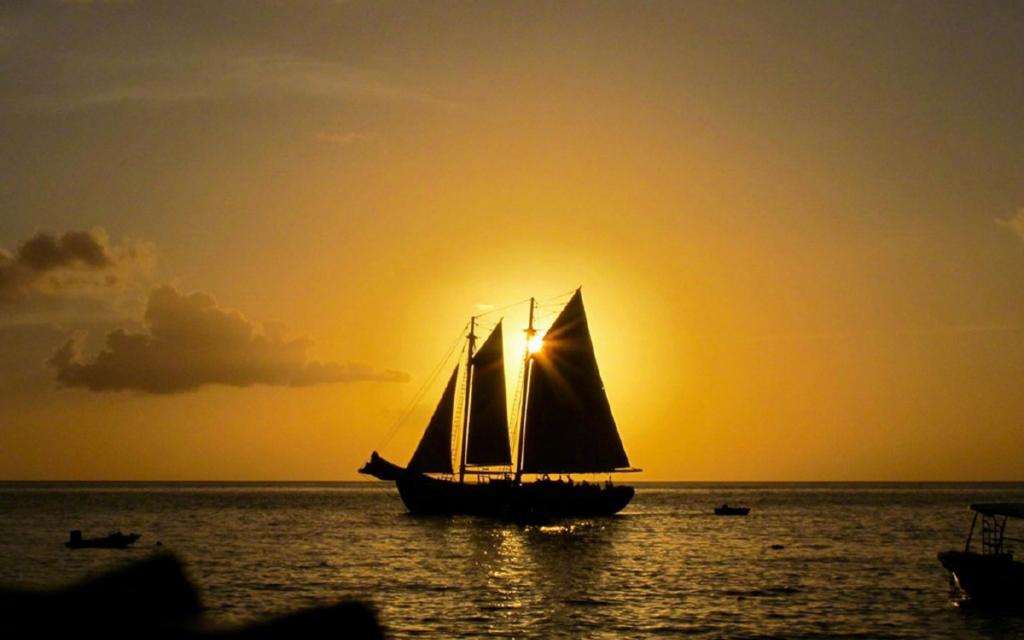 绝美的海上帆船