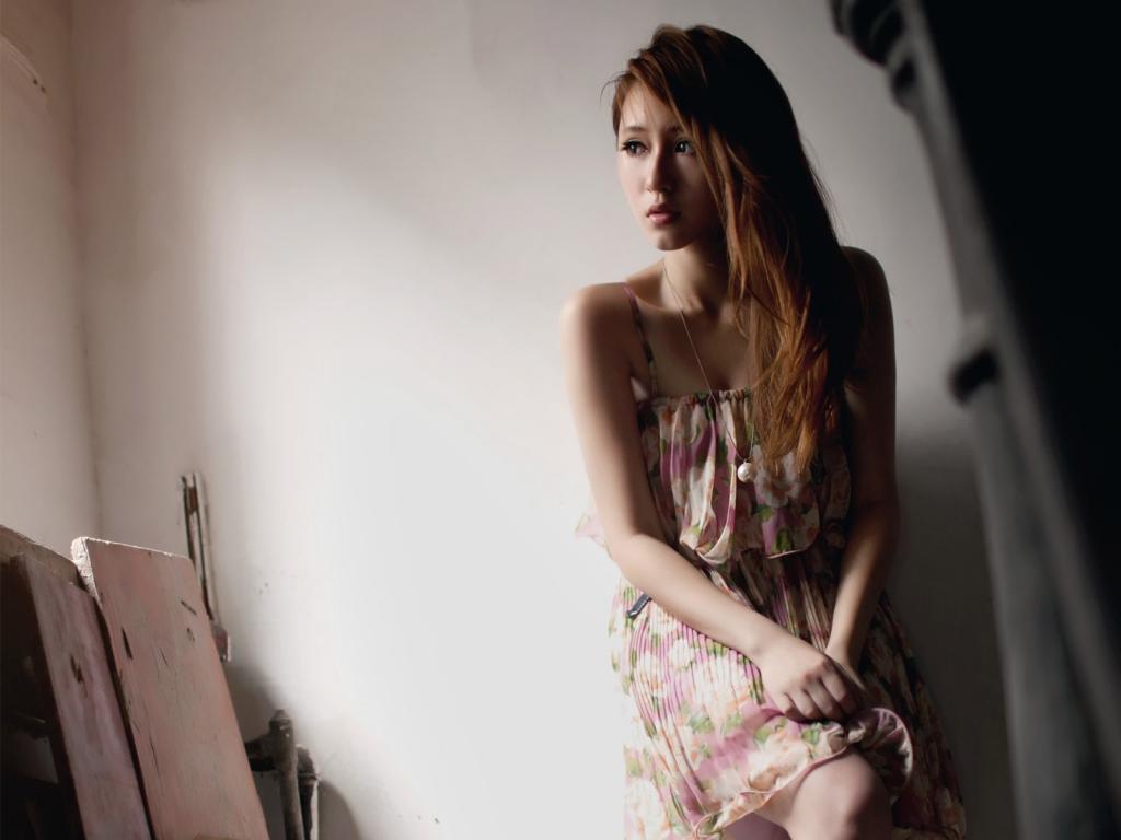 楚楚动人的养眼美女图片