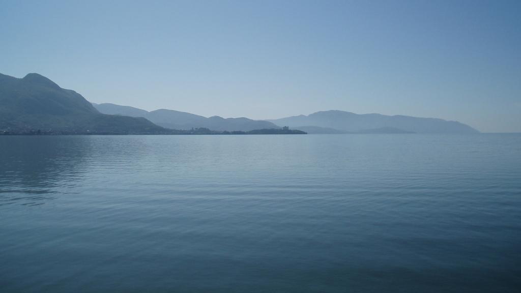 云南大理市的湖泊——洱海