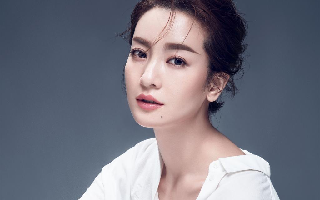 气质明星李晟写真