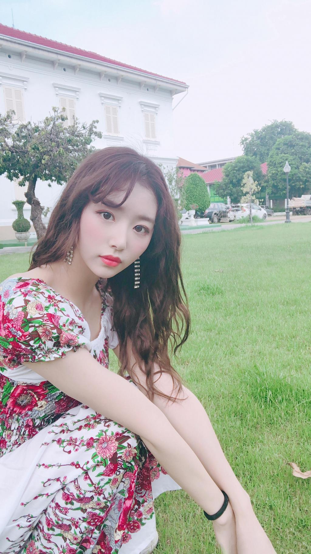 美丽少女孔雪儿曼谷甜美写真