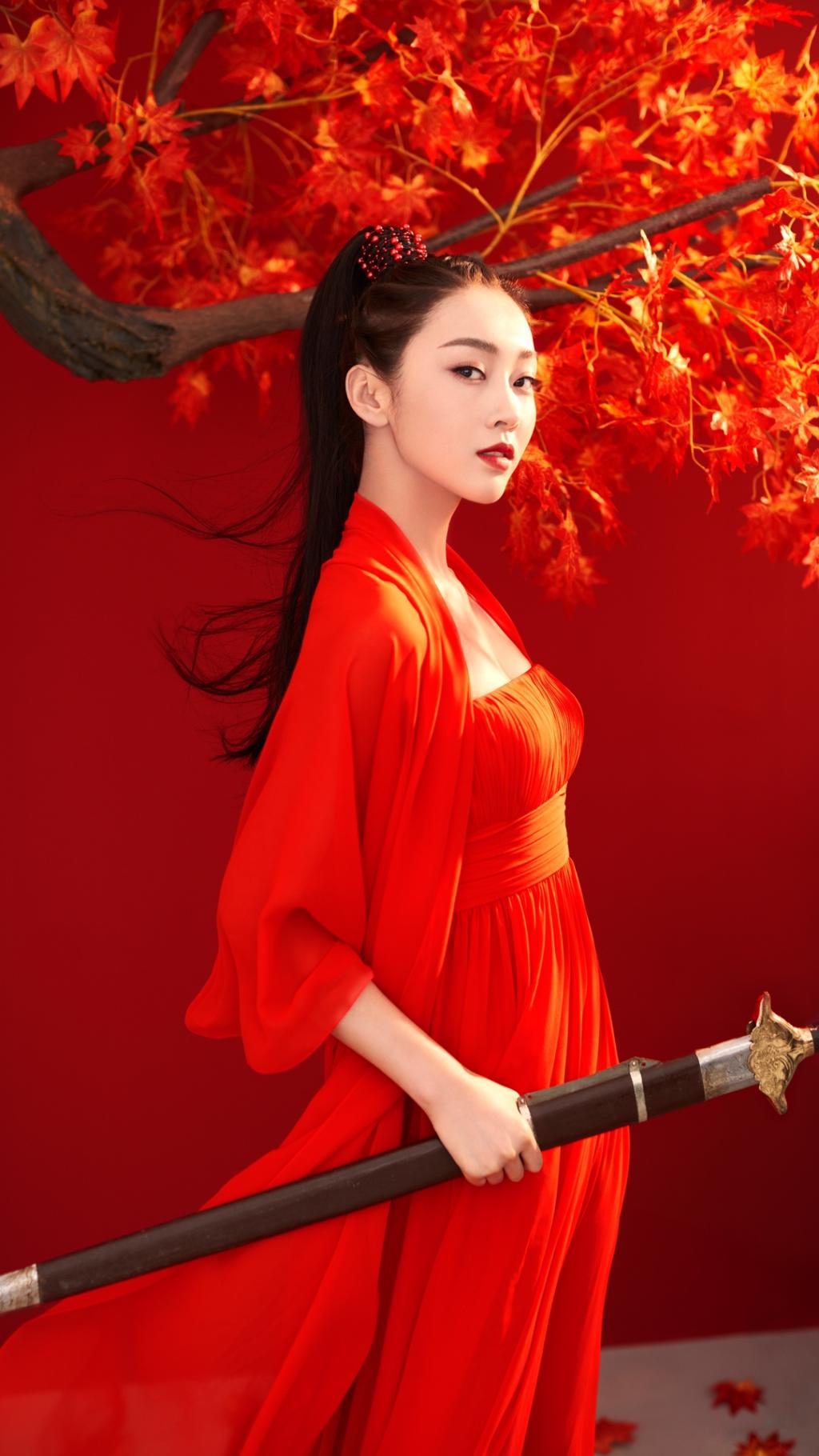 宣璐红衣女侠装