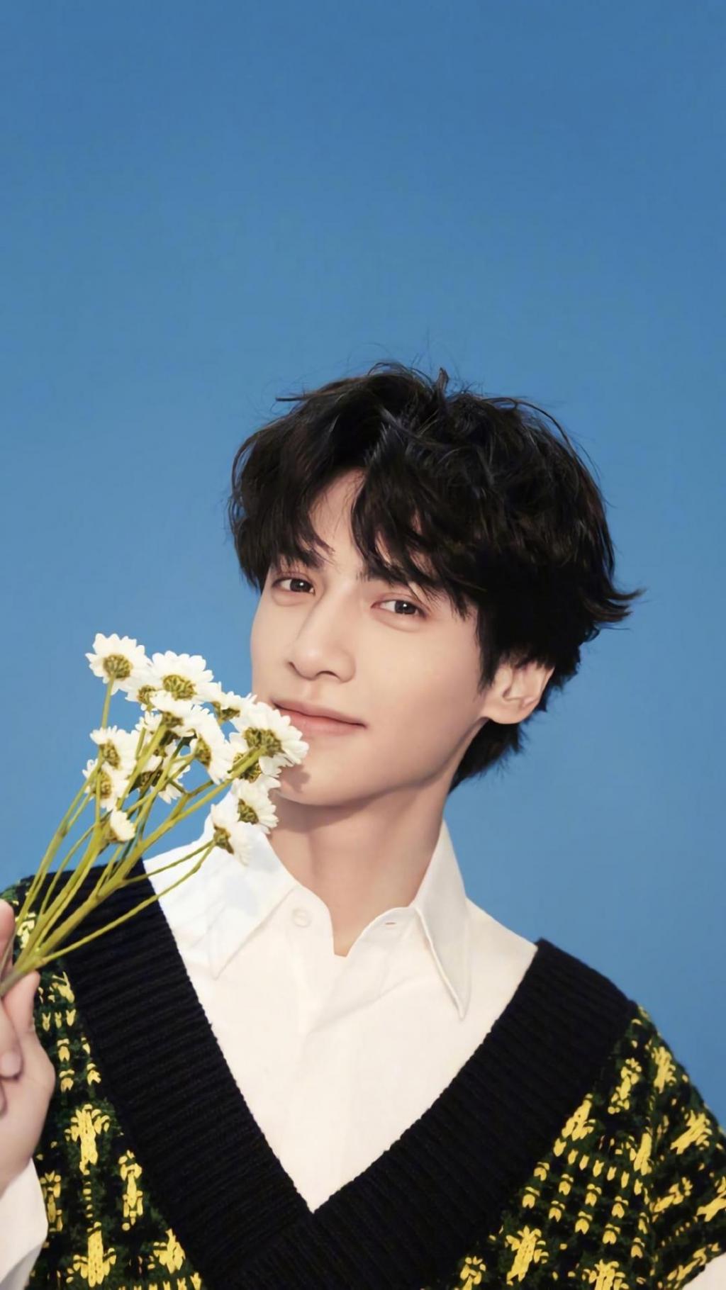 小清新大男孩罗云熙时尚休闲写真