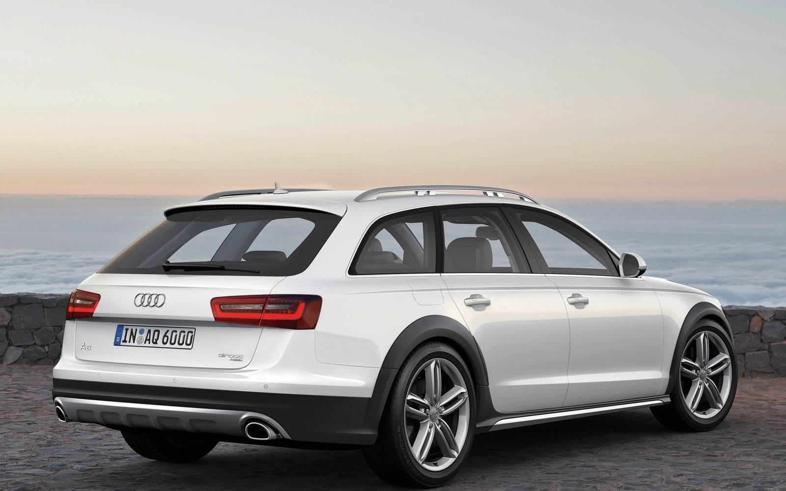 2013款帅气奥迪a6汽车