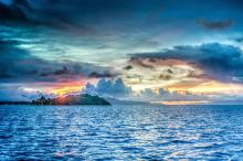 遇见优美的蓝色大海