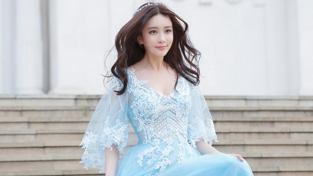 女演员孟子义写真