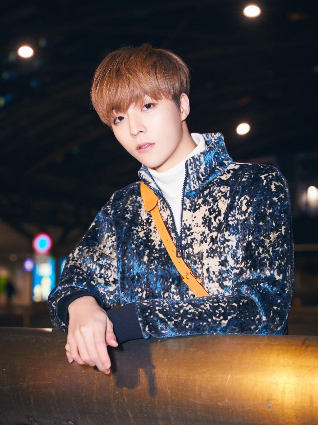 陈立农金发造型帅气小哥哥迷人写真