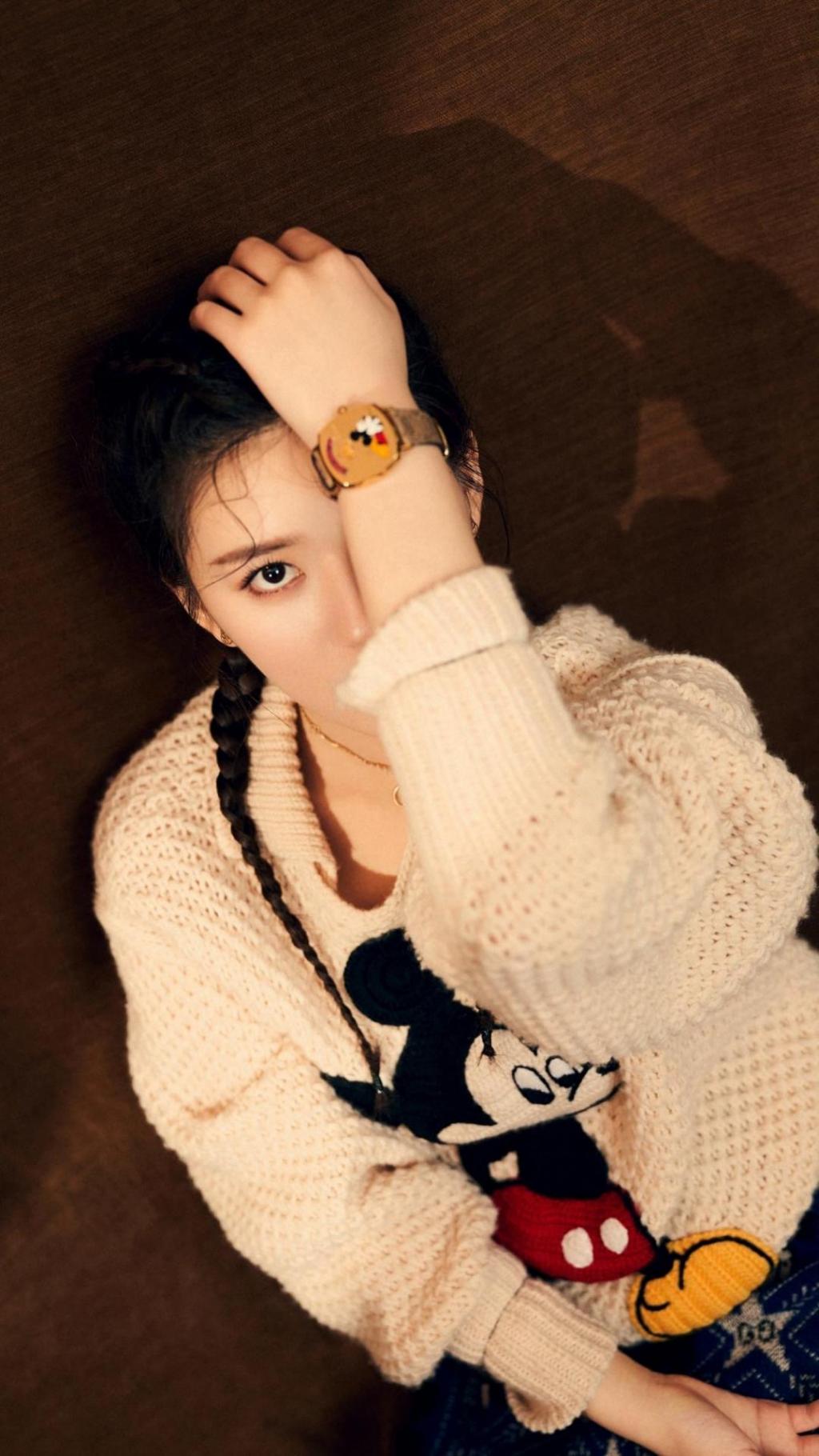 可爱俏皮少女赵露思甜美清秀灵动迷人写真