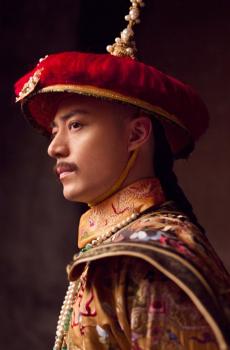 《如懿传》朝服桂冠人物