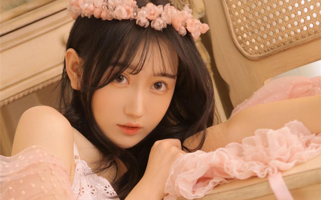 天生丽质美女温雅气质写真