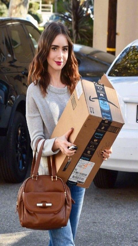 Lily Collins甜美街拍