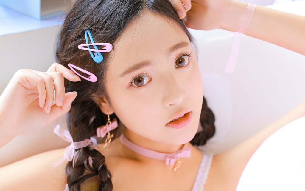 清纯唯美文艺美女甜美写真