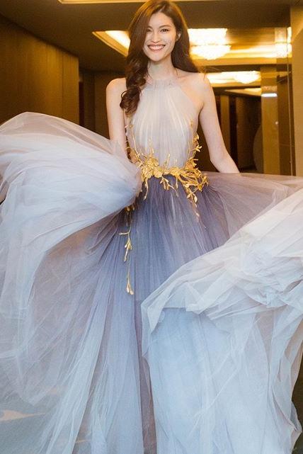 白皙超模何穗时尚魅力写真