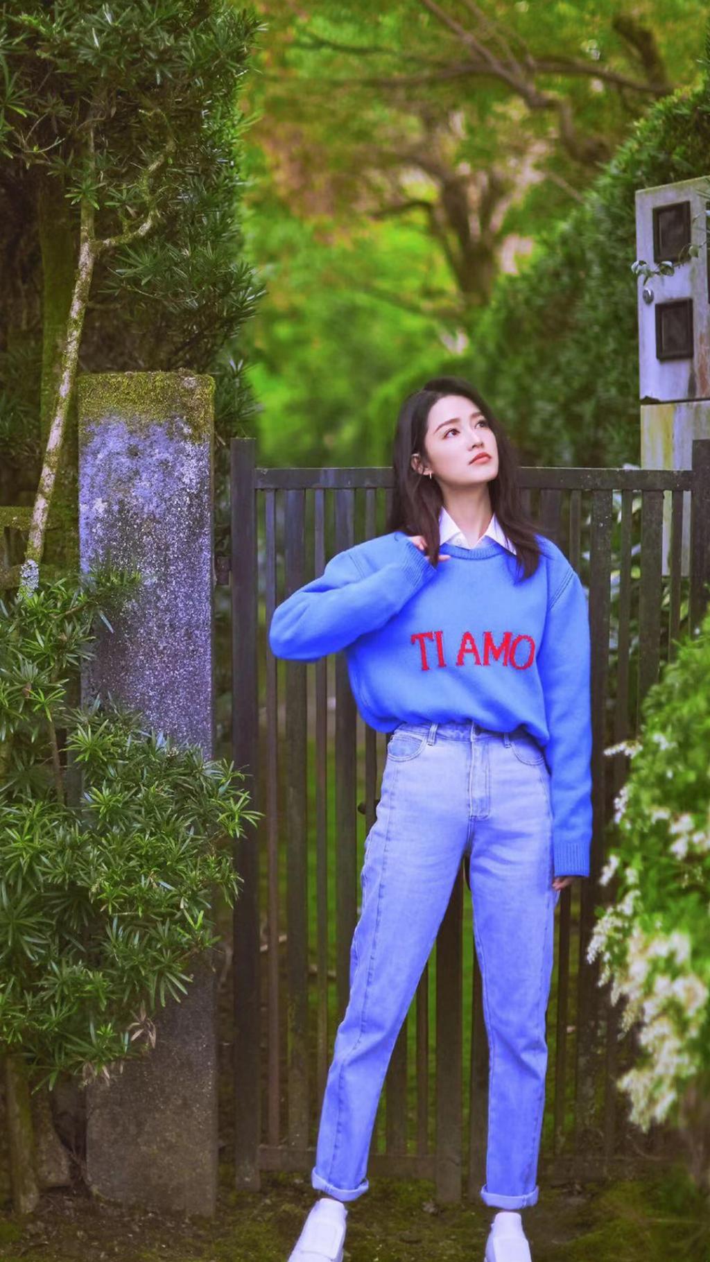 李沁时尚气质写真