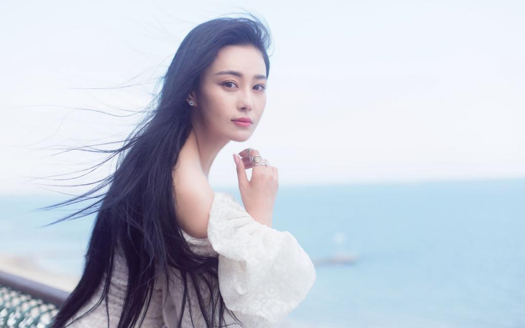 美女明星张馨予写真