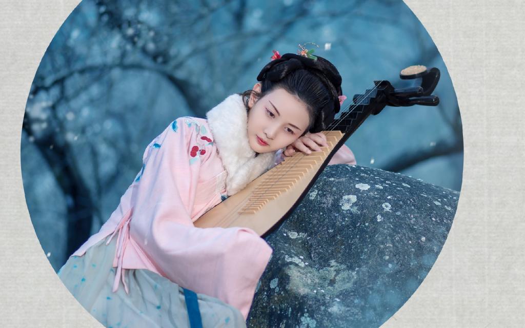 古装美女弹琵琶唯美写真