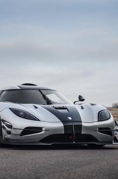 帅气银色超级跑车-7