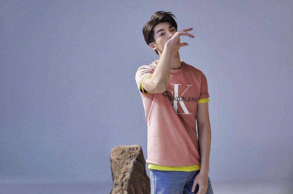 许光汉简约清爽阳光帅气写真