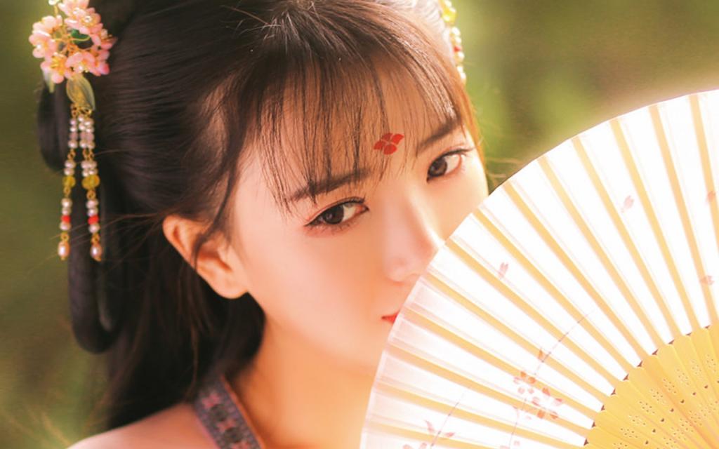 唯美的古装少女