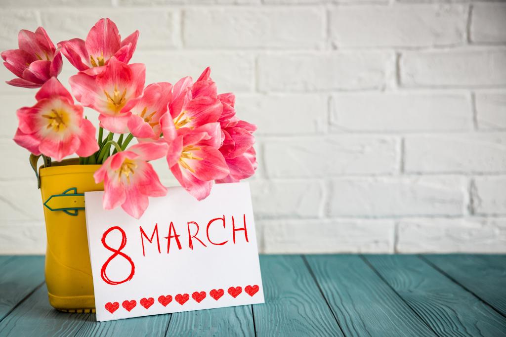 三八妇女节唯美红色花卉