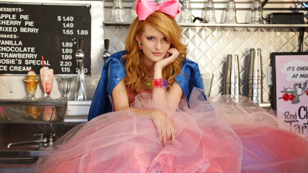 美女明星贝拉索恩