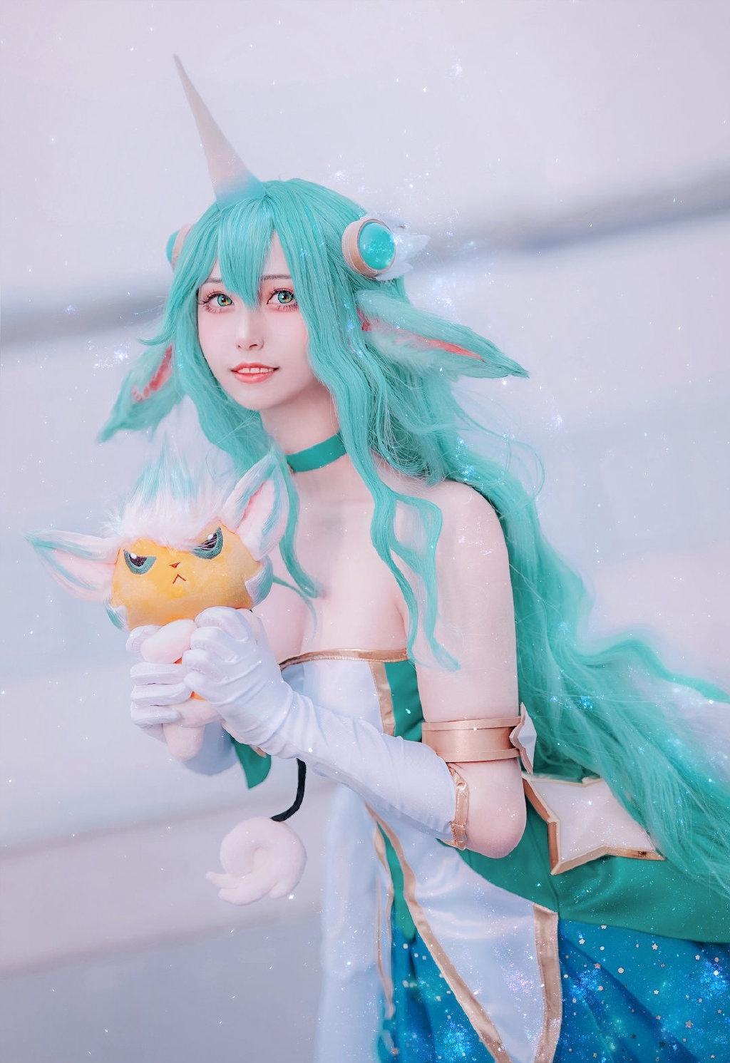 Kuuro碳cos索拉卡性感甜美私房写真