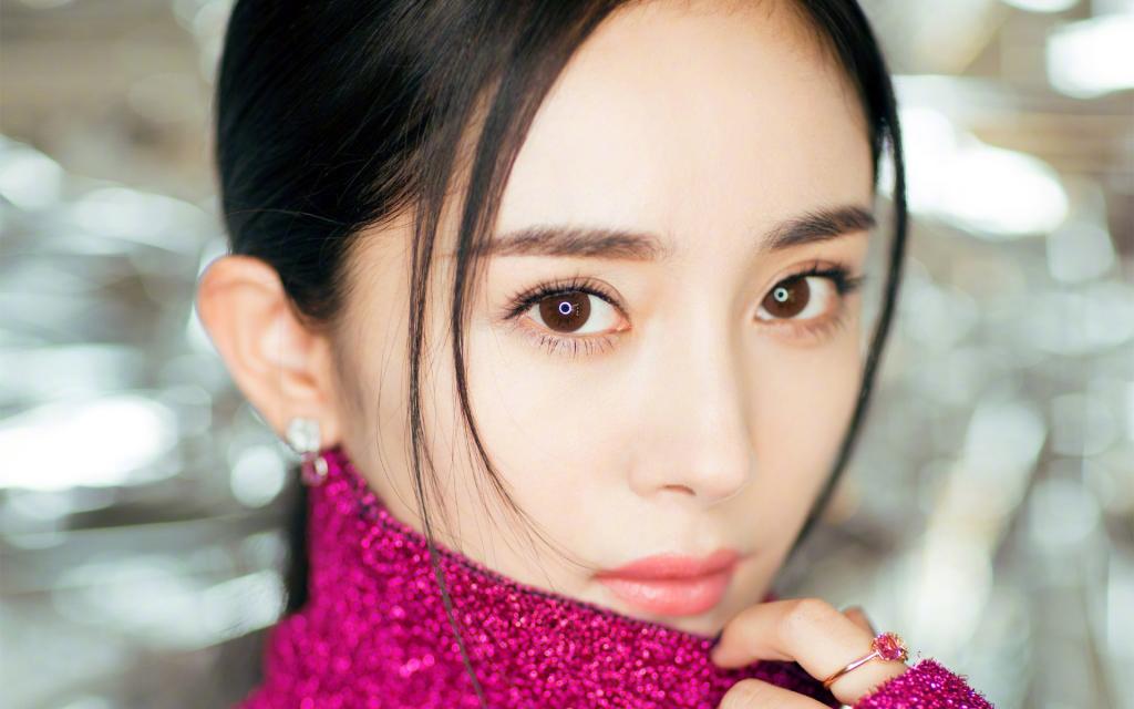 杨幂最新性感写真