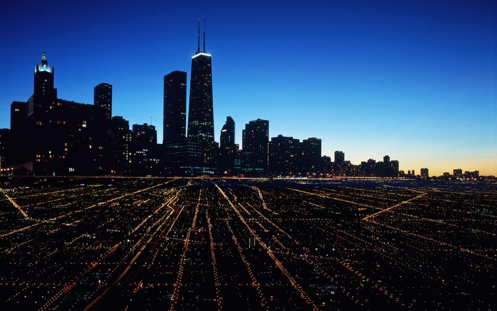 城市夜景水中倒影