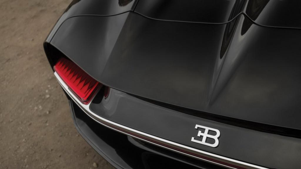 2018款帅气布加迪Chiron限量版汽车图片