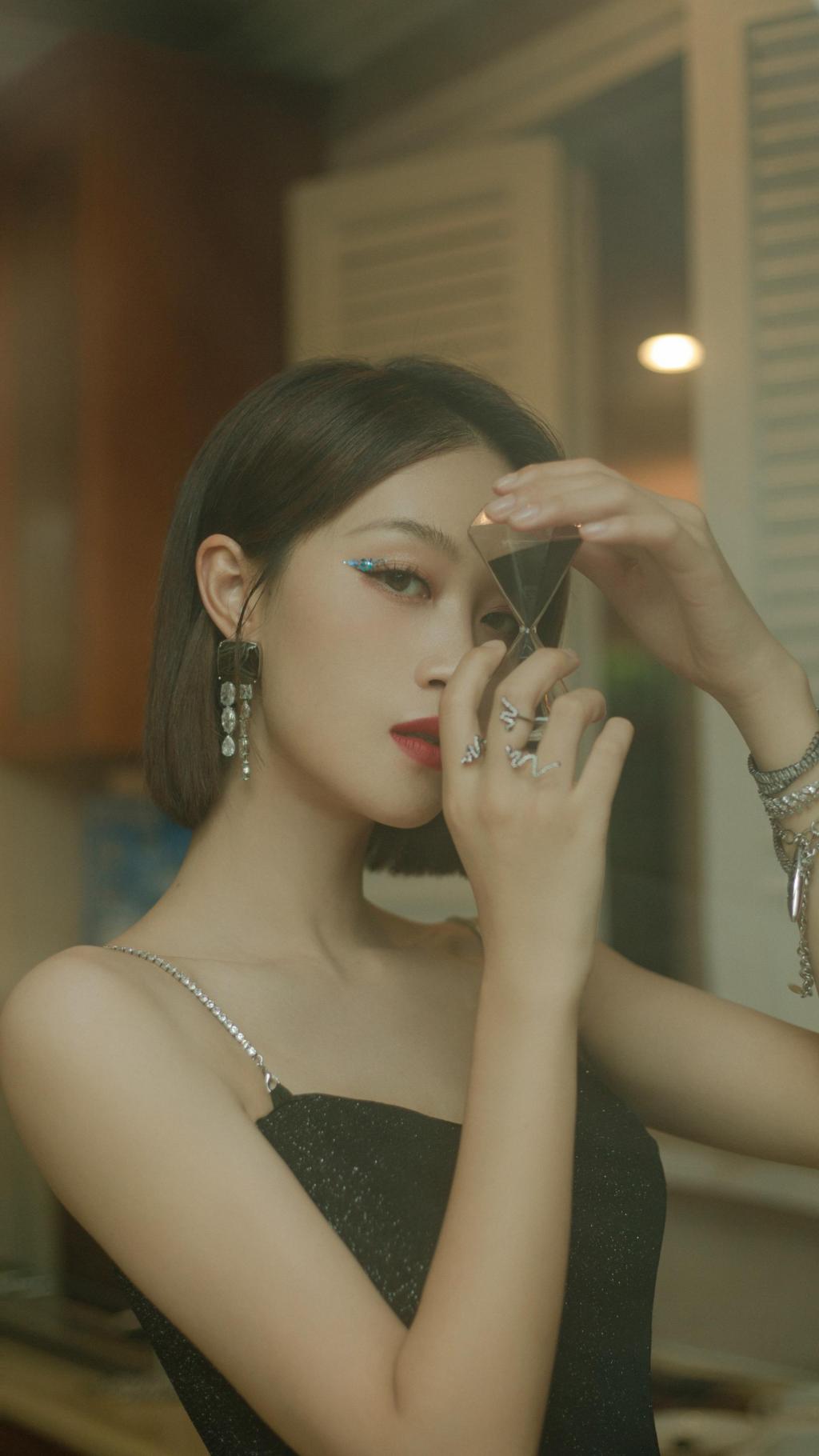 蓝盈莹成熟性感魅力写真