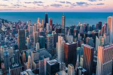 都市建筑的白天与黑夜